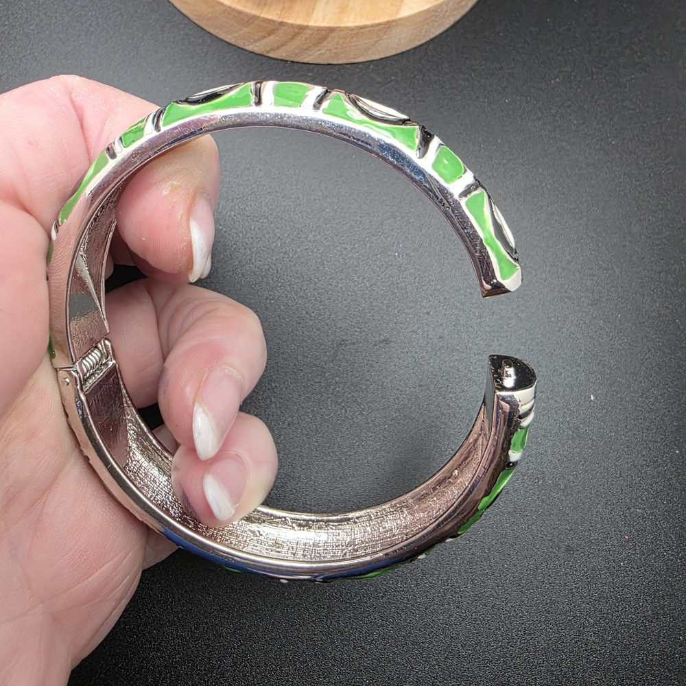 Green and Black Enamel Bangle Bracelet (1452) - Picture 3 of 3